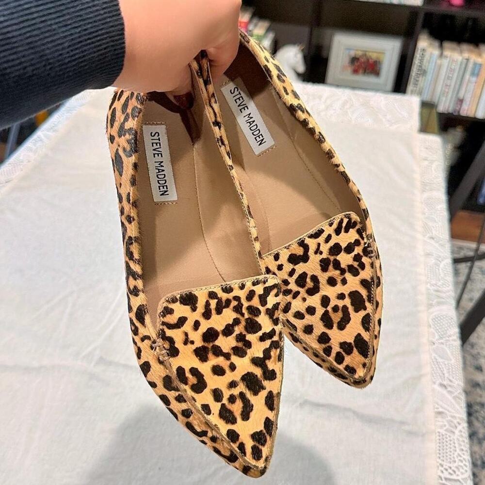 Steve Madden Feather Leopard Print Calf Hair Pointed Loafers size 8.5